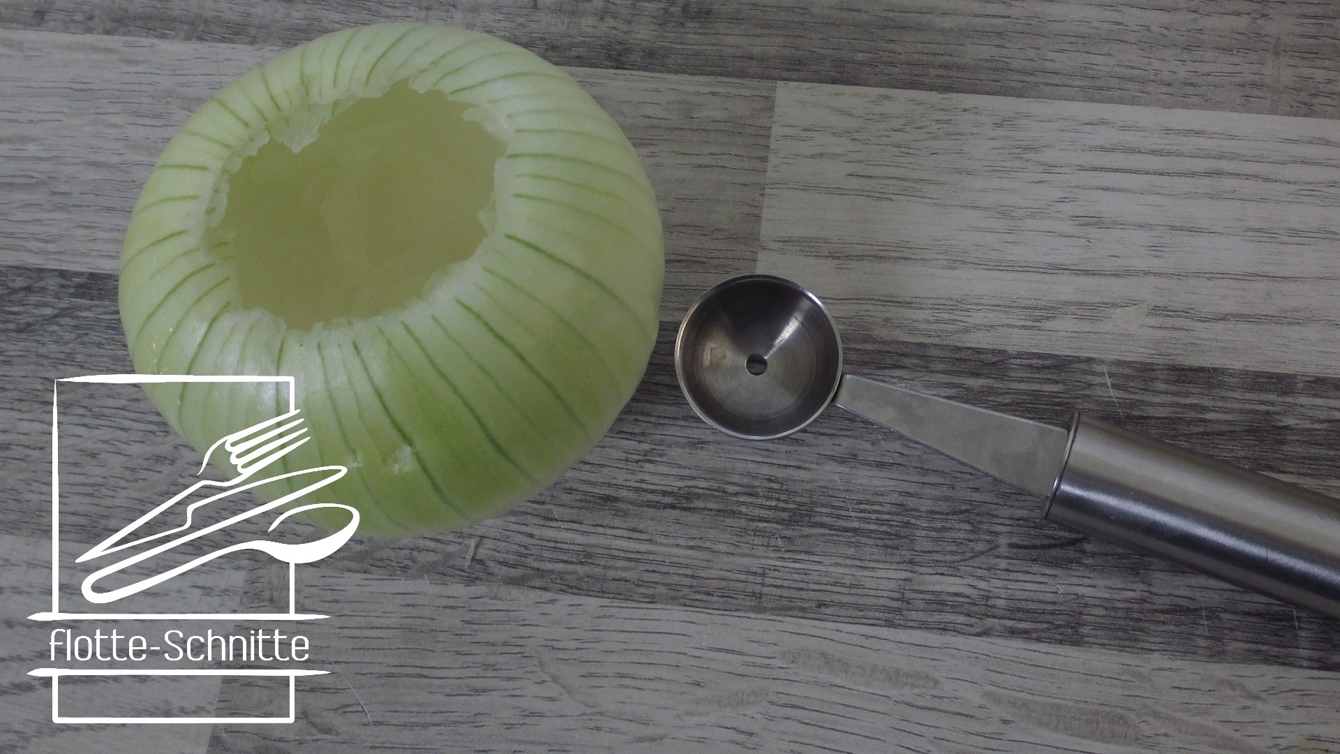 Gefüllte Zwiebel nach Art der französischen Zwiebelsuppe - flotte Schnitte